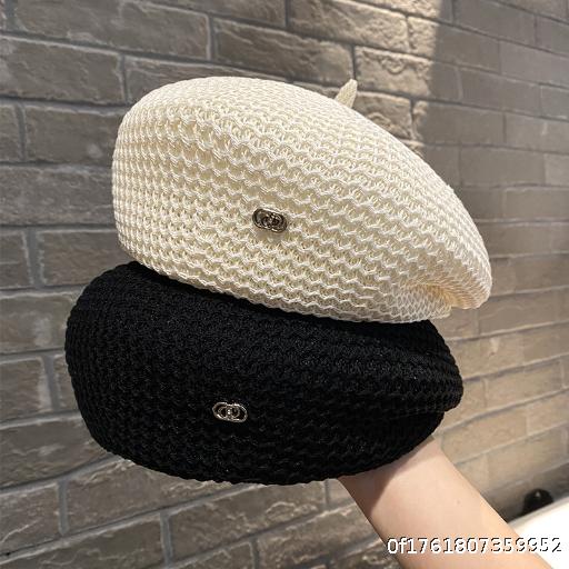  Autumn Korean version of Beret hat, small fragrance style, hollowed out and fixed artist hat, Japanese casual versatile, show face, small bud