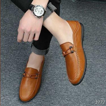 Men's casual leather shoes and young men's soft leather and soft bottom pea shoes