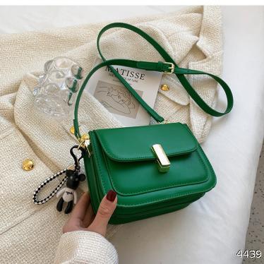 2022 new fashion messenger bag small square bag