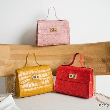  new net red fashion contrast color Single Shoulder Messenger chain bag ins girls' mobile phone zero wallet