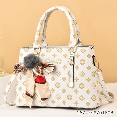 New women's handbag Versatile fashion one-shoulder messenger bag