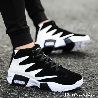 Autumn and Winter Men's Shoes Fashion Black and White Color Match Korean Fashion Sports Shoes Men's Heightened Running Shoes