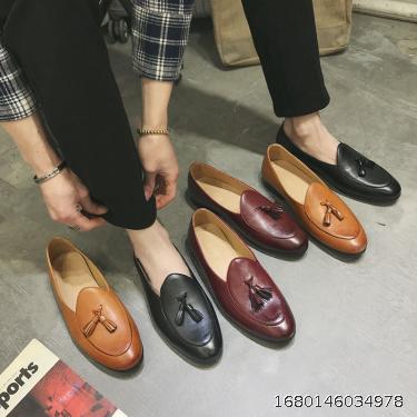 Men's casual small leather shoes British Korean version tassel trend pointed toe pedal lazy versatile hairdresser Doudou shoes