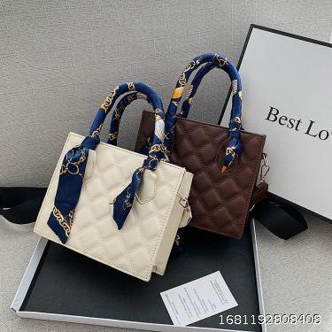 Westernized Texture Small Bag Women's Bag 2023 New Korean Fashion Handbag Network Red Fashion Lingge Shoulder Bag