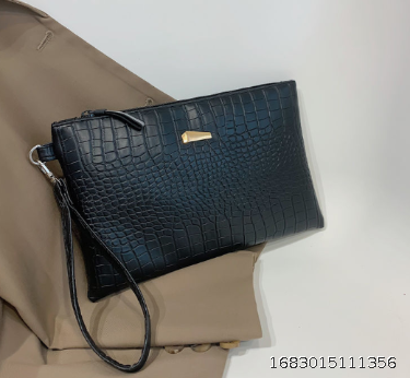 black lady's handbag pocket