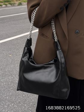 Lazy Wind Soft Pitot Bag 2023 New Trendy and Advanced One Shoulder Large Bag, Underarm Bag Chain Stray Bag, Women's Bag