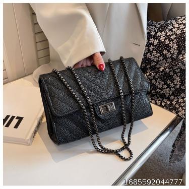 Advanced Caviar Pattern Bag for Women 2022 New Fashion Small Fragrance Chain Shoulder Bag Versatile Cross Body Small Square Bag