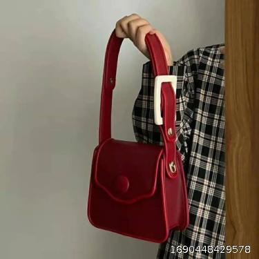 Christmas temperament, original bag, niche design, autumn fashion, single shoulder crossbody bag, chain bag, female