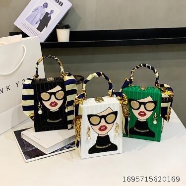 Box Dinner Bag Personalized Small Crowd Graffiti Mobile Bag Vintage Chain Mobile Bag Bags