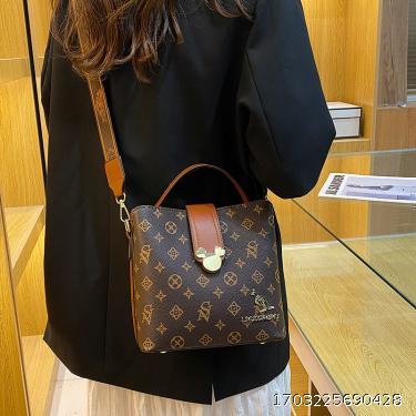 niche Korean version retro autumn/winter versatile commuting bag with wide shoulder straps and crossbody, women's high-end feel bucket bag