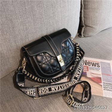 Fashion Lingge Chain Saddle Bag Versatile Handheld Broadband One Shoulder Crossbody Bag