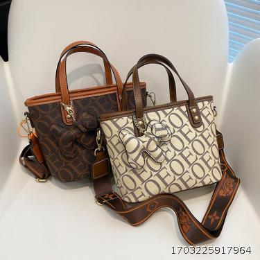 Advanced and stylish one shoulder crossbody bag, niche design, casual portable bucket bag