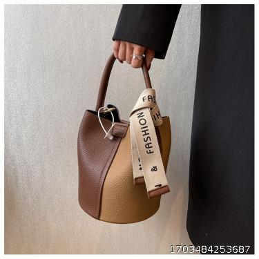 Advanced and niche design, color blocking bucket bag, classic and versatile handbag, large capacity commuting shoulder bag, crossbody bag