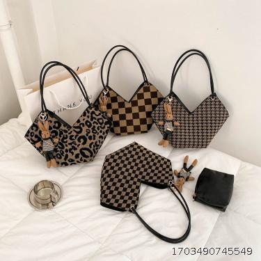 Large Capacity Bag Women's Spring Fashion Texture Single Shoulder Crossbody Bag Texture Commuter Handheld Tote Bag