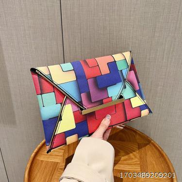 Fashionable plaid contrasting color small square bag with a stylish and stylish texture, personalized and casual summer hand-held envelope bag