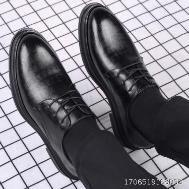 Leather shoes, men's leather breathable business dress casual shoes, men's raised soft soles, trendy British wedding and groom's shoes