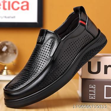 Hollow casual leather shoes for men's summer new leather breathable sandals for men's soft soles, non slip, middle-aged and elderly dad shoes