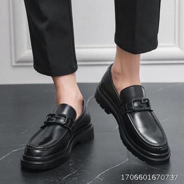 2023 British style black men's business dress leather shoes trend Instagram thick sole one foot casual loafers for men