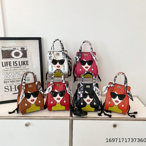 Autumn 2023 New Korean Fashion Glasses Beauty Personalized Handheld Women's Crossbody Tote Bag PU