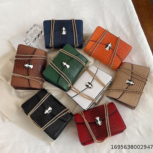 Crocodile Pattern Women's Bag Underarm Bag Fashion Chain Small Square Bag Fashion European and American Single Shoulder Bag Fashionable Crossbody Bag