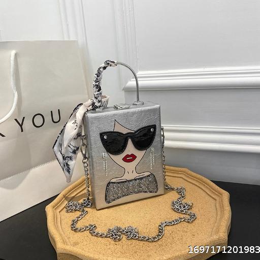2023 New Dinner Bag Small Fashion Versatile Handbag Single Shoulder Bag City Girl Box Bag