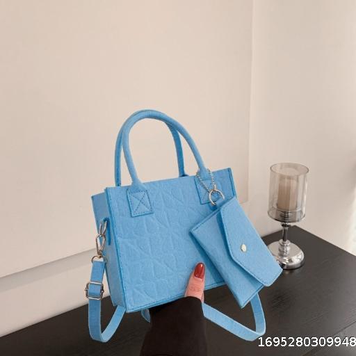Texture Bag Women's Trend Felt Love Handbag Commuter Leisure Western Style One Shoulder Crossbody Bag