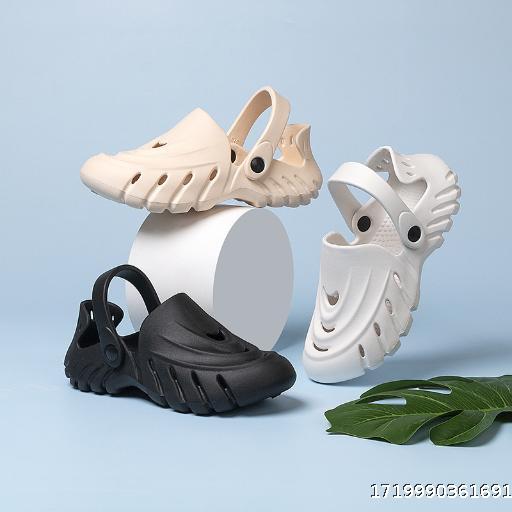 Summer Cave Sandals 2024 New Breathable Baotou Cave Shoes Couple Leisure Beach Shoes Hollow Garden Shoes