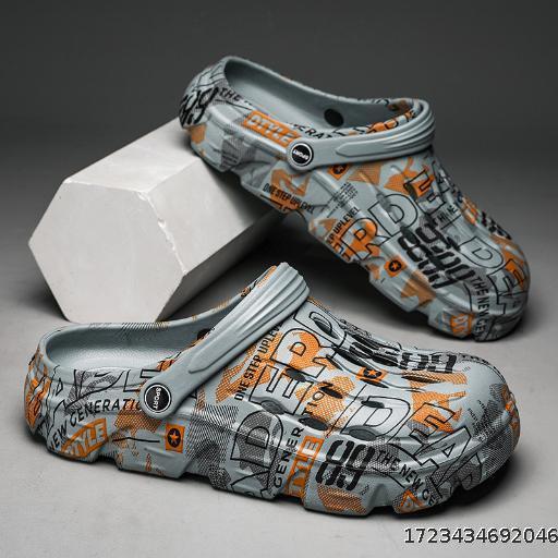 Men summer wear non-slip and deodorant soft-soled slippers men's beach flip-flops