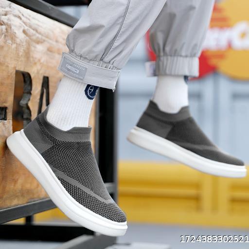 Spring mesh unisex casual shoes in stock, round toe low top adhesive shoes, fly woven sports shoes, board shoes