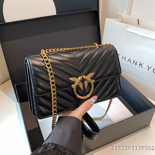 Diagonal Single Shoulder Crossbody Bag Fashion Leisure Swallow Bag Exquisite Underarm Chain Bag