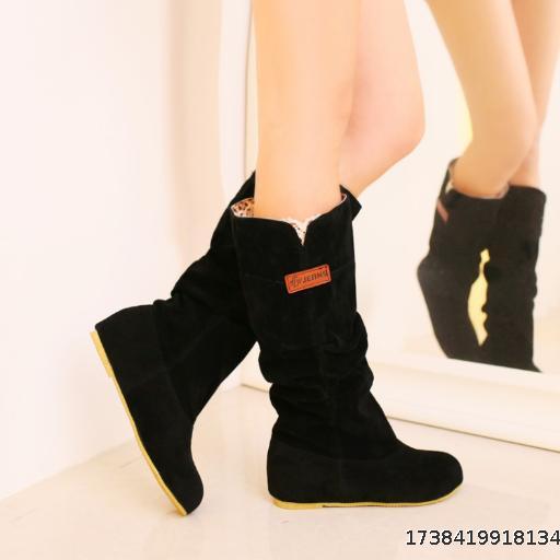Big yards flat bottom round head mid-calf lace suede women's boots Europe and the United States fashion flat bottom pleated Martin boots