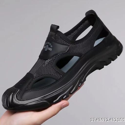 Spring and Autumn Breathable Men's Baotou Sandals Hollow Mesh Hole Shoes Outdoor Non slip Lightweight Sports and Leisure Beach Shoes
