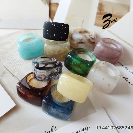 European and American Acrylic Resin Ring Glue Block Multi color Mixing Good Mike Ring Ring Personalized Men's and Women's Styles