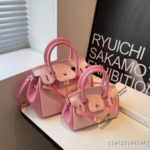 High-grade contrast color hand-held platinum small square bag for women 2024 summer new versatile commuting shoulder messenger Kelly bag