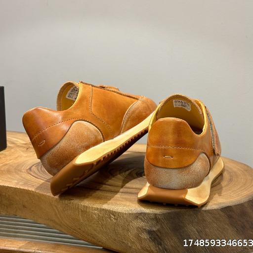 Apricot colored water shampoo layer cowhide Forrest Gump shoes