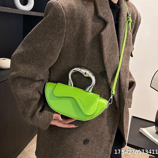 Popular French niche commuter letter armpit bag women's summer versatile texture one-shoulder crossbody dumpling bag