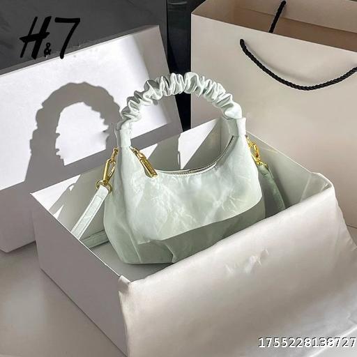 Light Luxury Retro New Cloud Bag Wrinkled Small Carrying Bag Handheld Crossbody Bag