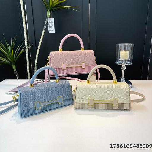  High end exquisite niche commuting bag, women's crossbody bag, 2025 new summer popular versatile hand-held small square bag