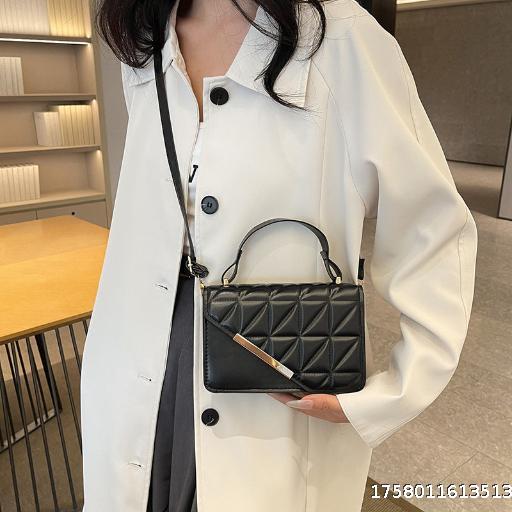Small Fragrant Wind Bag Autumn/Winter Fashion Solid Color Versatile Crossbody Small Square Bag Western Style Single Shoulder Bag