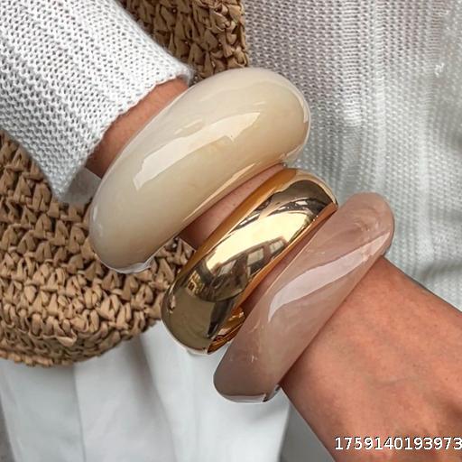 European and American exaggerated bracelet, glossy niche jewelry, handmade retro geometric combination bracelet