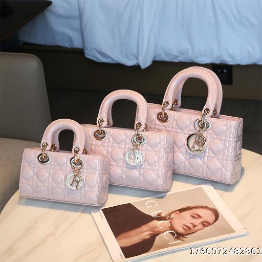  Lacquer Leather Cross Style Concubine Bag for Women 2025 New Fashionable Single Shoulder Cross Shoulder Chain Bag, High Grade Feel Handheld Bag Trend