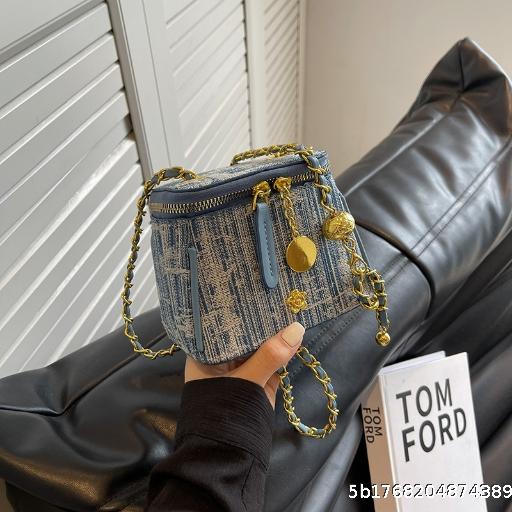  High end versatile trendy casual fashion bucket bag for women, 2024 stylish denim striped blue crossbody bag
