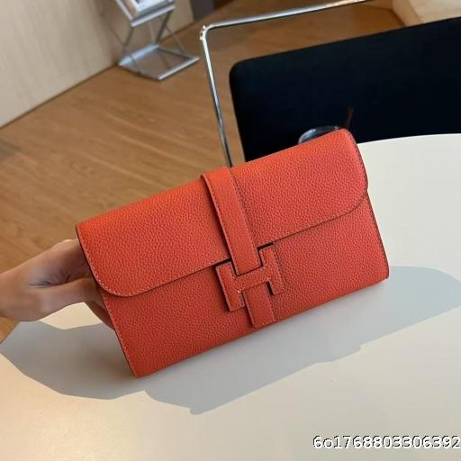 Leather long wallet folding fashionable versatile handbag wallet wallet with multiple card slots coin purse crossbody bag mobile phone bag for women