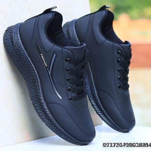  Oil resistant and waterproof shoes for men's restaurant, autumn and winter styles, men's shoes for fathers, anti slip and high-end shoes, running shoes for men