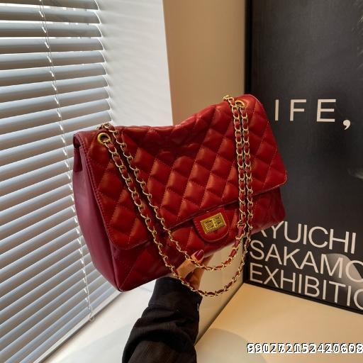  Lingge Chain Bag for Women, Large Capacity 2023 New Small Fragrant Style Versatile and High end Western Style Single Shoulder Crossbody Bag