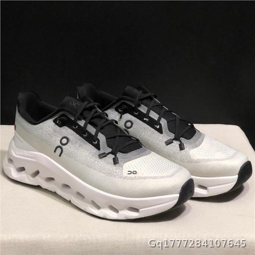  Lightweight, shock-absorbing, and wear-resistant running shoes for couples