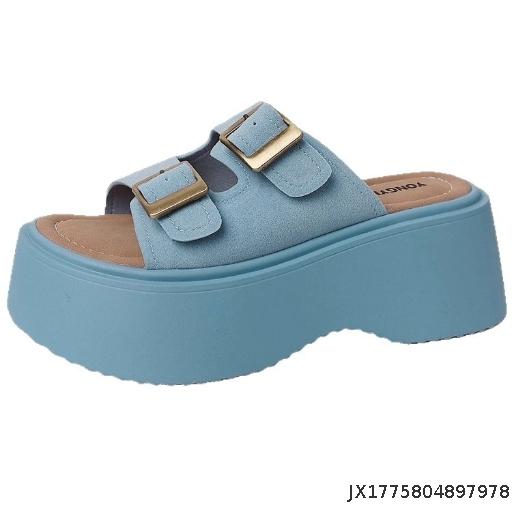 French style casual thick soled sandals for women's summer outdoor wear, with a high-end feel. New and stunning outfit for going out, paired with skirts and H-shaped slippers