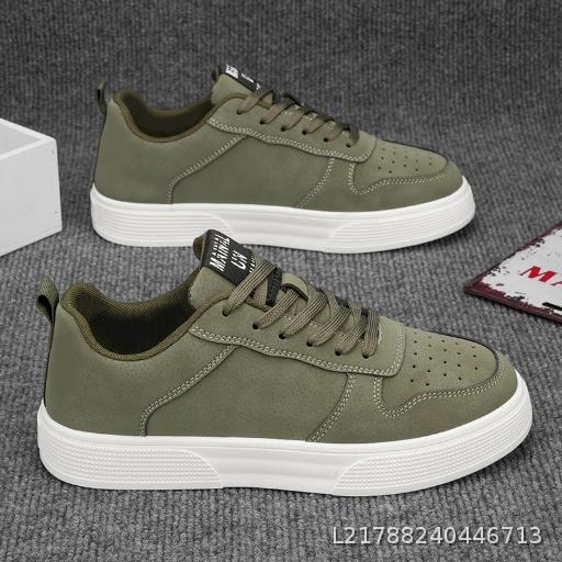  Large size board shoes, cross-border men's shoes, leather surface, four season style, fashionable and versatile, soft soled casual sports shoes