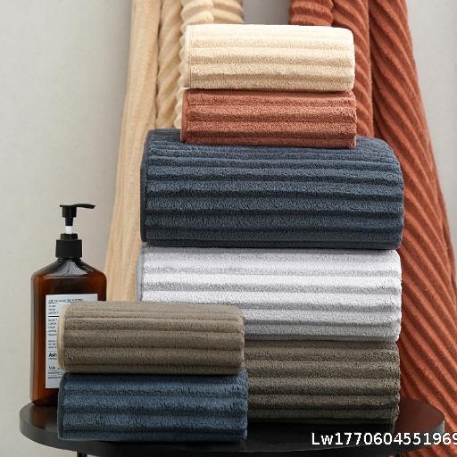 Coral Fleece Pineapple Grid Adult Quick Drying Water Absorbing Swimming Gift Bath Towel