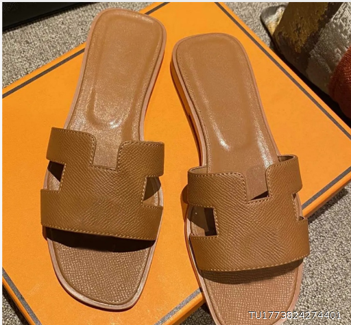  Women's slippers H-shaped, versatile, fashionable, classic, plus size, British style. Slipp breathable and cool, only for foreign trade